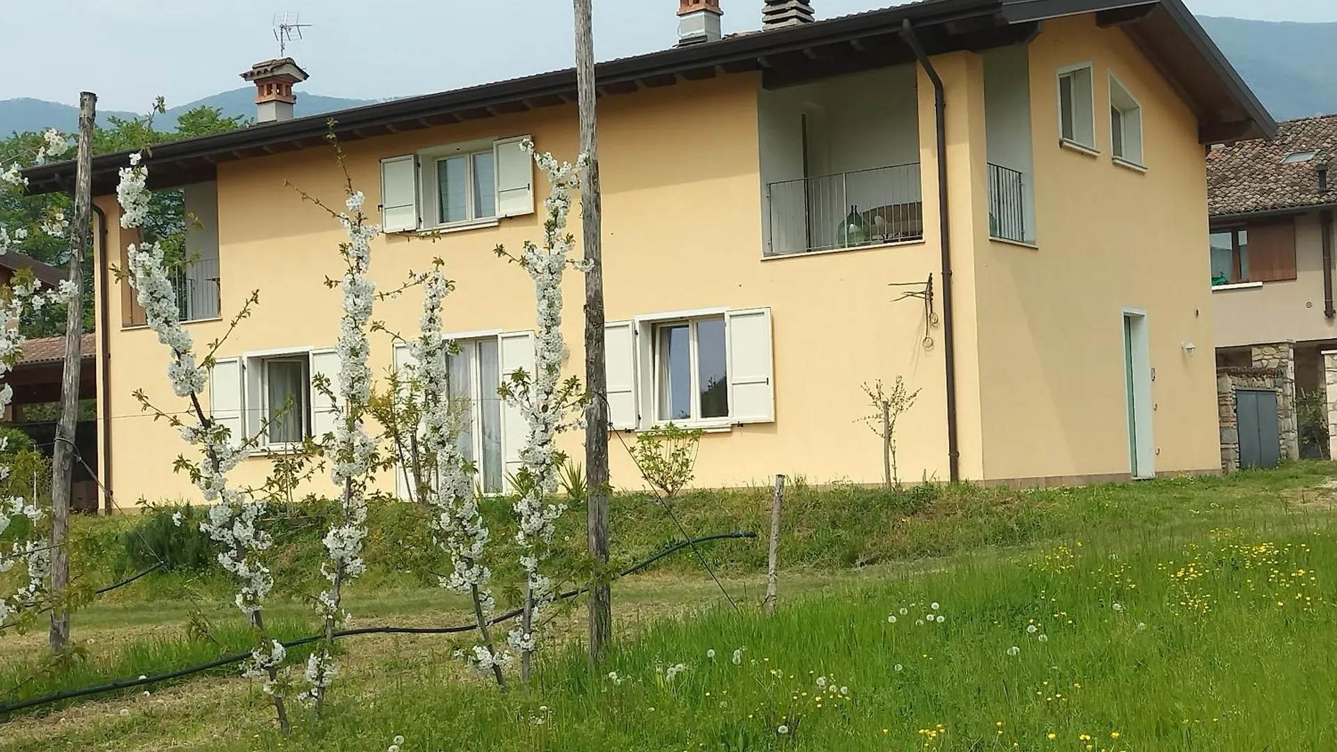 Ferienwohnung Cascina Legnago Bilocale A 6 Chilometri Da Salo' Villanuova sul clisi Apartment